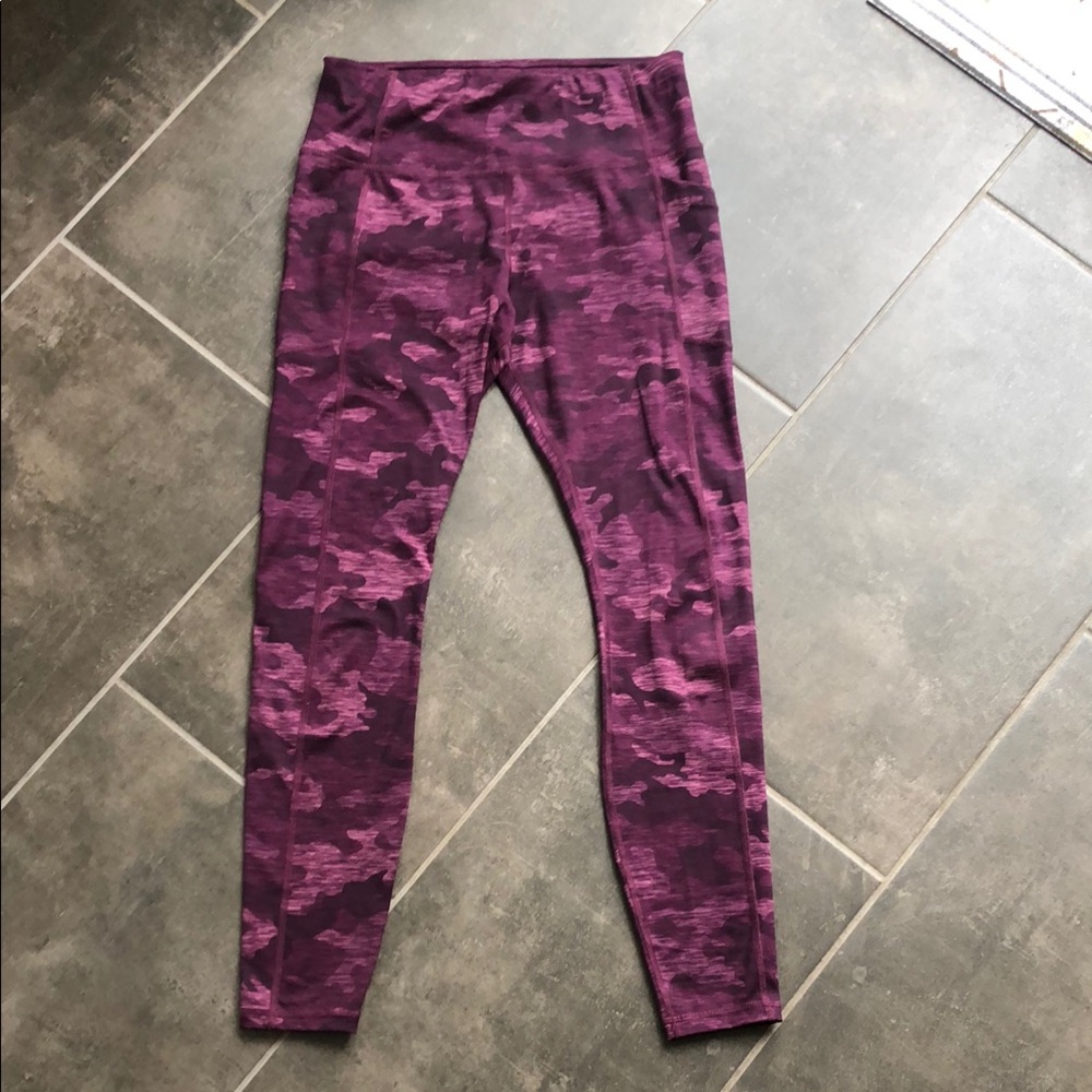 Avia Plum athletic leggings